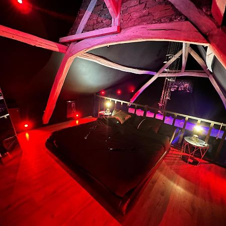 Loveroom De Luxe - Theme 50 Nuances De Grey Maison Privative Spa Insolite Douchy-les-Mines Exterior foto