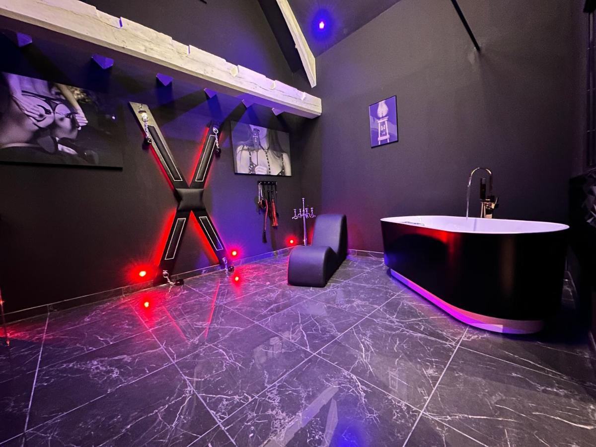 Loveroom De Luxe - Theme 50 Nuances De Grey Maison Privative Spa Insolite Douchy-les-Mines Exterior foto