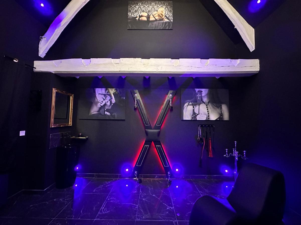 Loveroom De Luxe - Theme 50 Nuances De Grey Maison Privative Spa Insolite Douchy-les-Mines Exterior foto